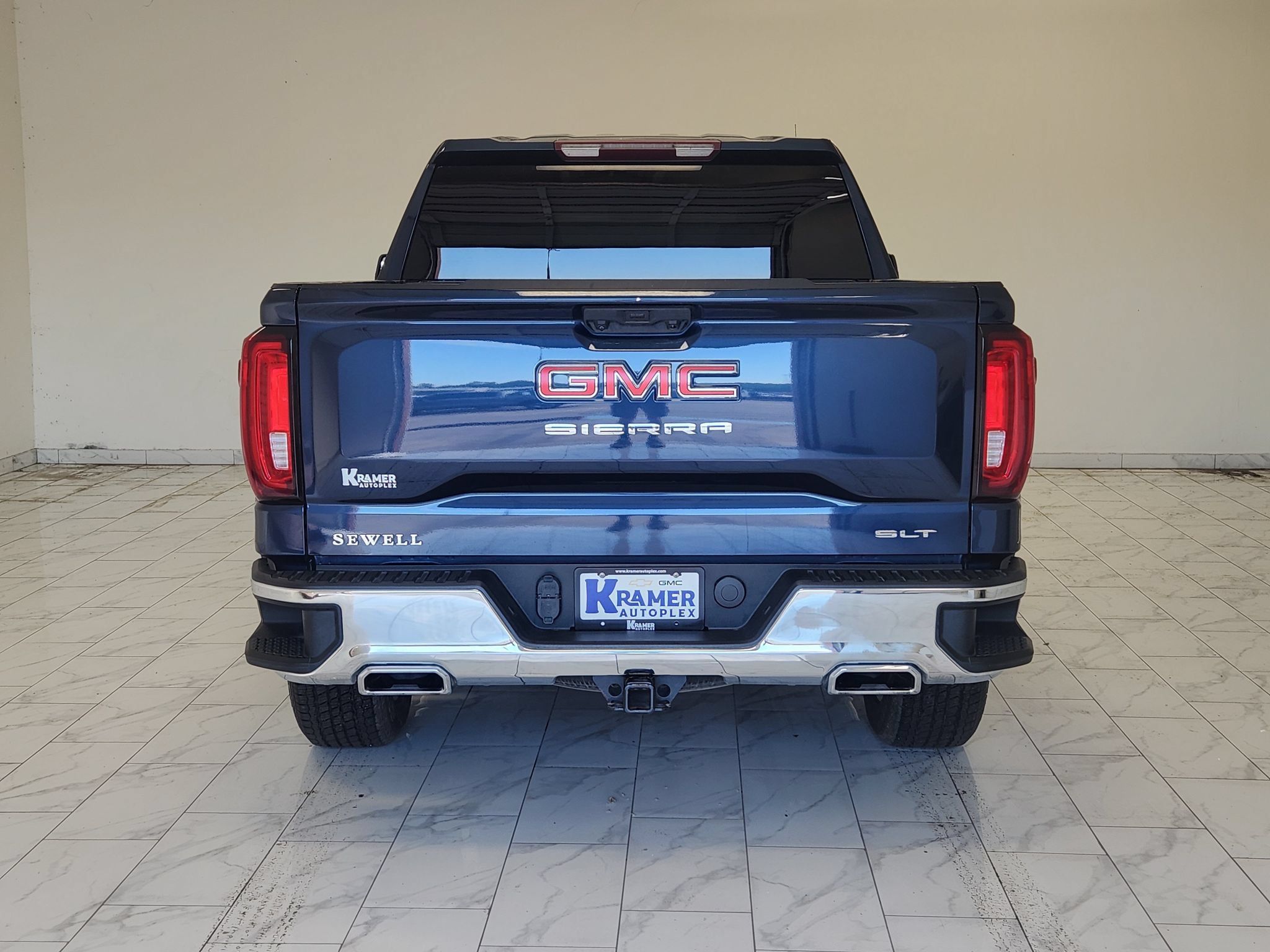 Used 2023 GMC Sierra 1500 SLT AWD/4WD image 6
