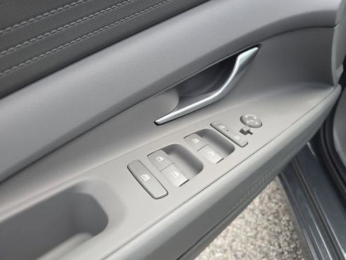 New 2026 Hyundai Elantra SE image 17