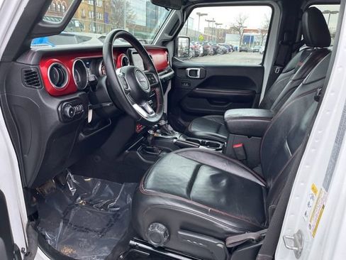 Used 2018 Jeep Wrangler Unlimited Rubicon w/ Safety Group image 2