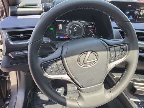 Used 2022 Lexus UX 250h w/ Accessory Package (Z2) AWD/4WD image 22