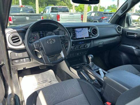 Used 2023 Toyota Tacoma TRD Off-Road AWD/4WD image 30