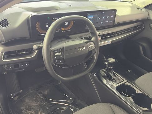Used 2025 Kia K4 FWD image 10