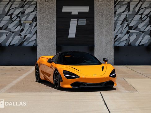 Used 2019 McLaren 720S RWD image 1