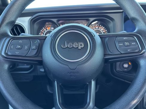 Used 2025 Jeep Wrangler Unlimited Sport AWD/4WD image 29