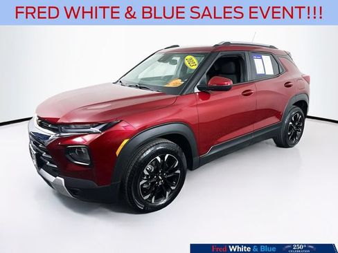 Used 2023 Chevrolet TrailBlazer LT w/ Convenience Package FWD image 4