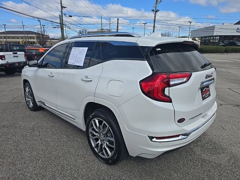 Used 2023 GMC Terrain Denali w/ Denali Premium Package image 5