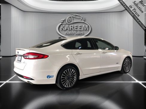 Used 2018 Ford Fusion Energi Titanium FWD image 5