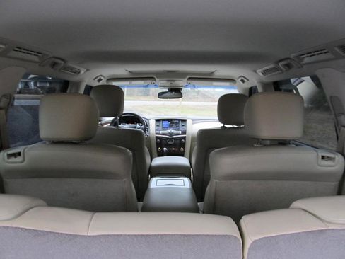 Used 2017 INFINITI QX80 2WD w/ Driver Assistance Package image 33