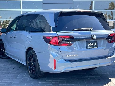 Used 2025 Honda Odyssey Sport-L image 12