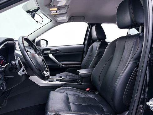 Used 2018 Mitsubishi Eclipse Cross SEL image 12