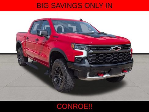 Used 2023 Chevrolet Silverado 1500 ZR2 w/ Technology Package AWD/4WD image 3
