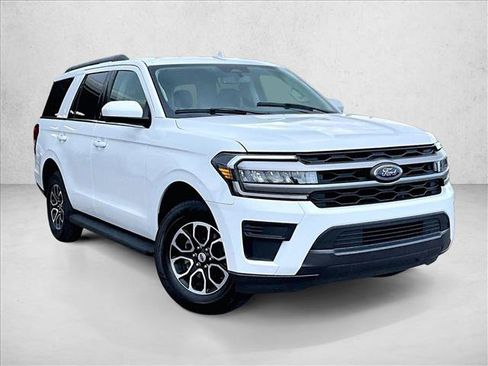 Used 2024 Ford Expedition XLT RWD image 12