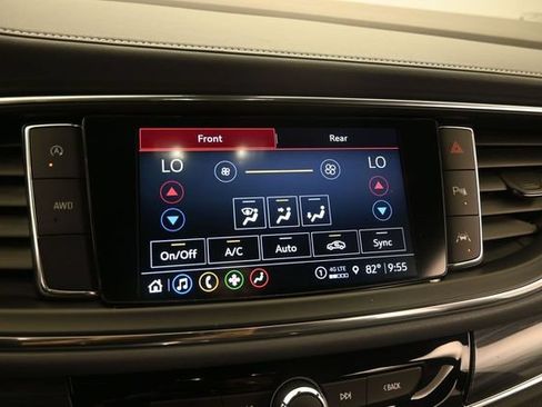 Used 2023 Buick Enclave Essence AWD/4WD image 39