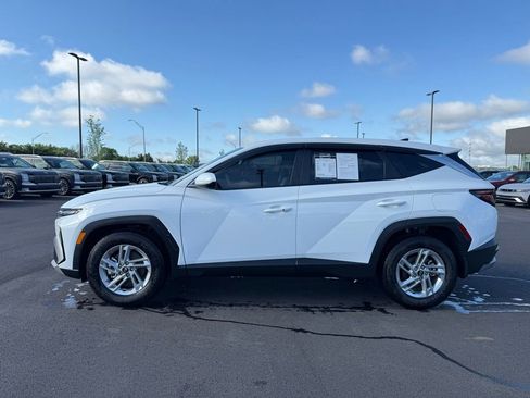 Used 2025 Hyundai Tucson SE FWD image 8