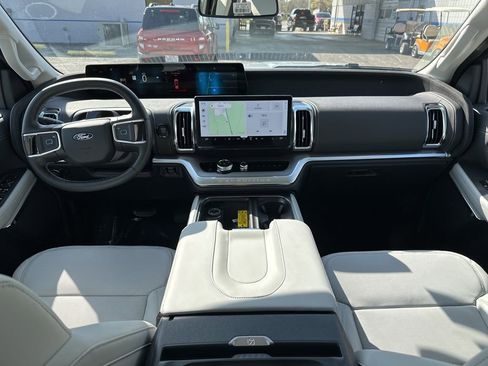 New 2026 Ford Expedition Platinum w/ Driver's Package image 14