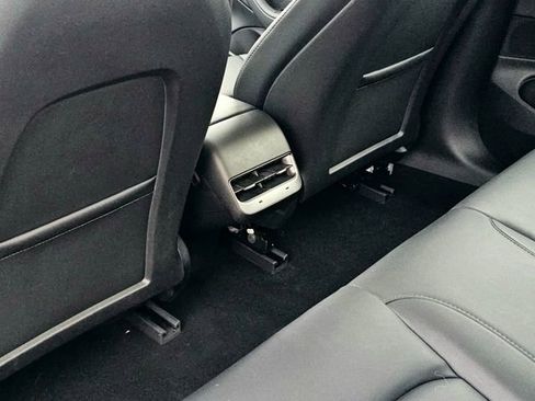 Used 2021 Tesla Model 3 Standard Range Plus image 25