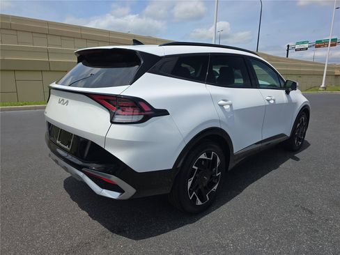 Used 2023 Kia Sportage SX FWD image 3