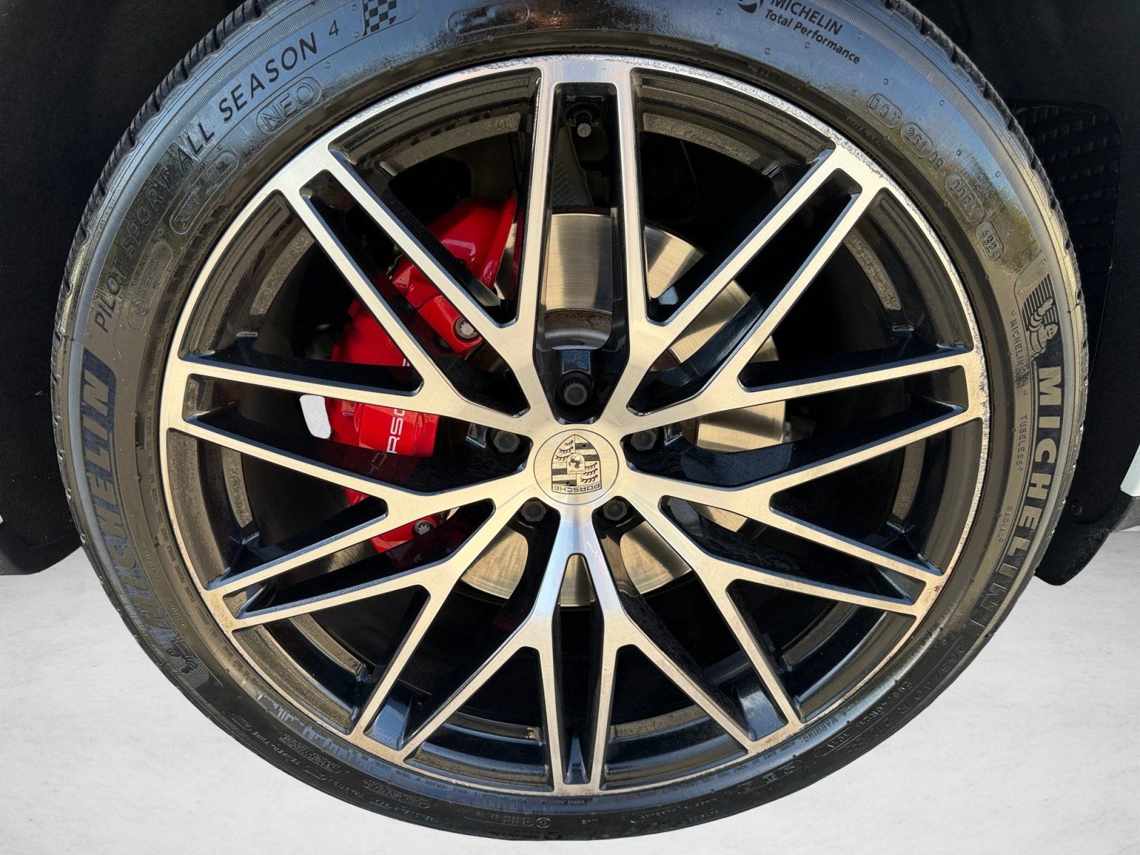 Used 2022 Porsche Macan S AWD/4WD image 9