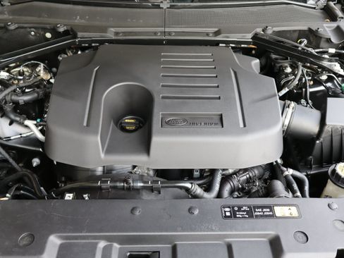 Used 2024 Land Rover Defender 90 X-Dynamic SE AWD/4WD image 39