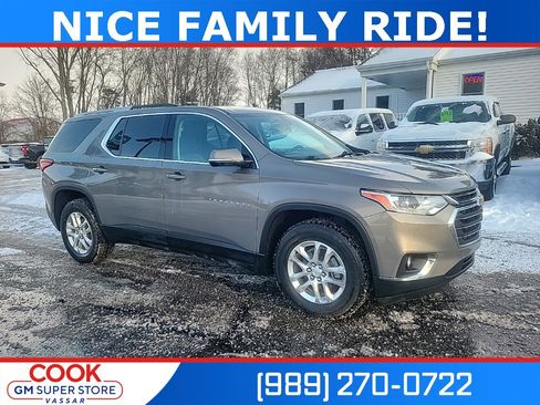 Used 2018 Chevrolet Traverse LT image 1