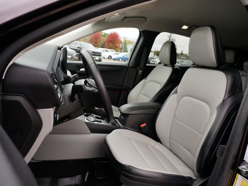 Used 2023 Ford Escape Platinum image 14