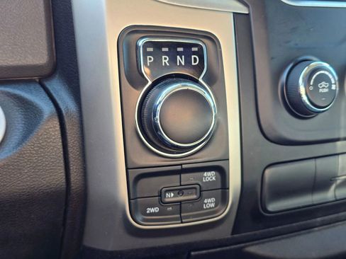 Used 2018 RAM 1500 Classic SLT AWD/4WD image 26