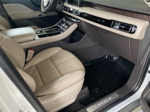 Used 2021 Lincoln Aviator Reserve w/ Equipment Group 201A image 11