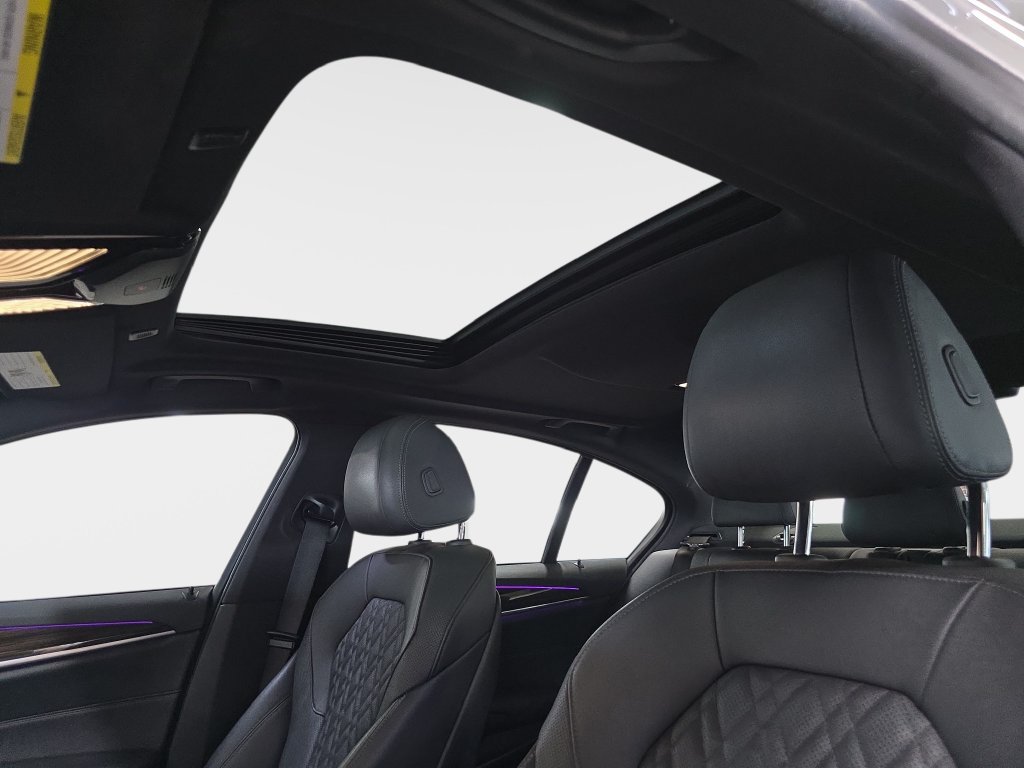 Certified 2022 BMW 530i w/ Premium Package RWD image 29