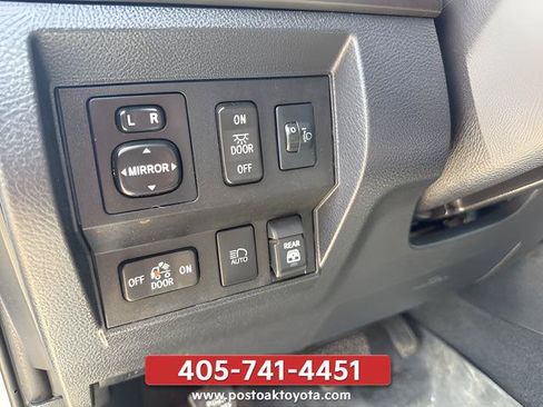Used 2019 Toyota Tundra SR5 w/ SR5 Upgrade Package AWD/4WD image 24