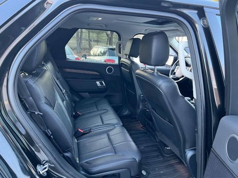 Used 2017 Land Rover Discovery HSE AWD/4WD image 15