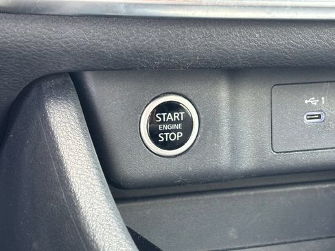 Used 2023 Nissan Rogue SV FWD image 12