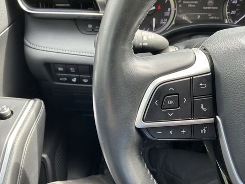Used 2022 Toyota Highlander Platinum AWD/4WD image 19