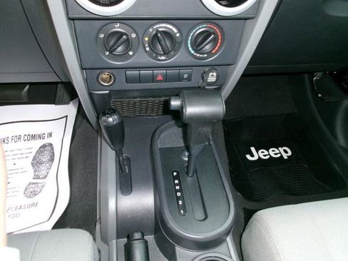 Used 2009 Jeep Wrangler Sahara w/ Trailer Tow Group AWD/4WD image 11