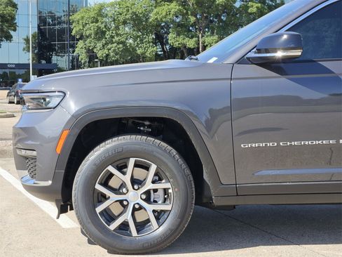 New 2025 Jeep Grand Cherokee L Limited image 9