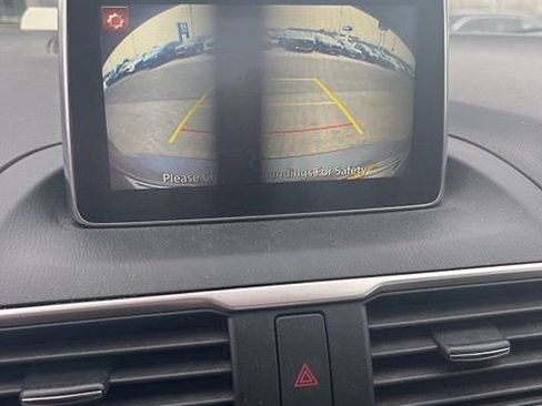 Used 2015 MAZDA MAZDA3 i Touring image 17