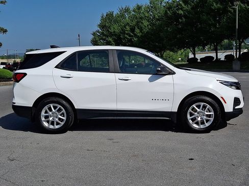 Used 2023 Chevrolet Equinox LS w/ LPO, Floor Liner Package AWD/4WD image 10