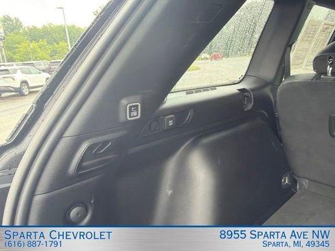 Used 2024 Jeep Grand Cherokee Altitude AWD/4WD image 10