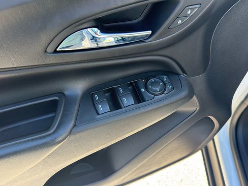 Used 2023 Chevrolet Equinox LT image 13