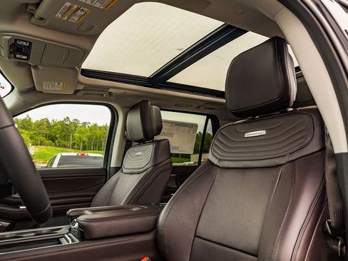 New 2026 Ford Expedition Platinum w/ Platinum Ultimate Package AWD/4WD image 23