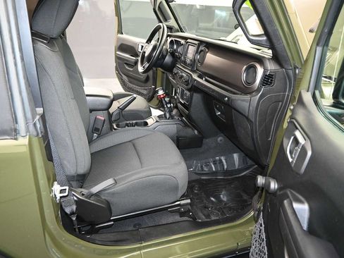 Used 2020 Jeep Wrangler Sport AWD/4WD image 14