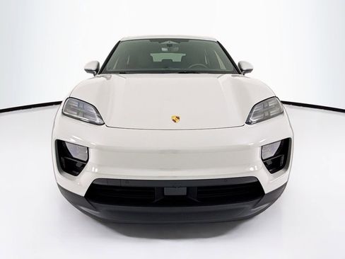 New 2026 Porsche Macan Electric image 6