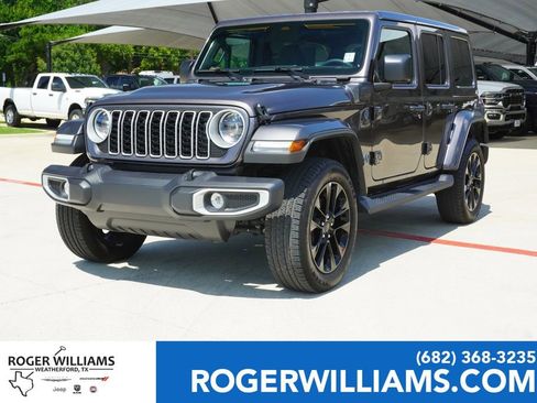 Used 2025 Jeep Wrangler Unlimited Sahara AWD/4WD image 1