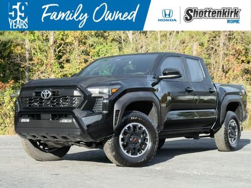 Used 2024 Toyota Tacoma TRD Off-Road image 1