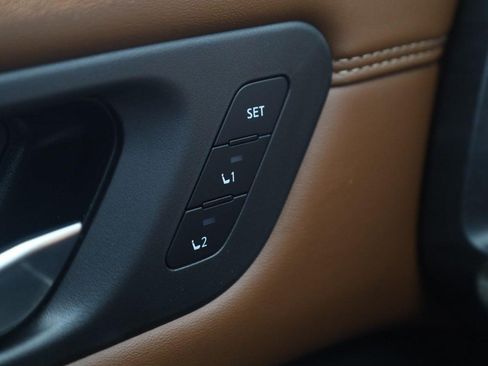 New 2026 Nissan Pathfinder Platinum AWD/4WD image 14