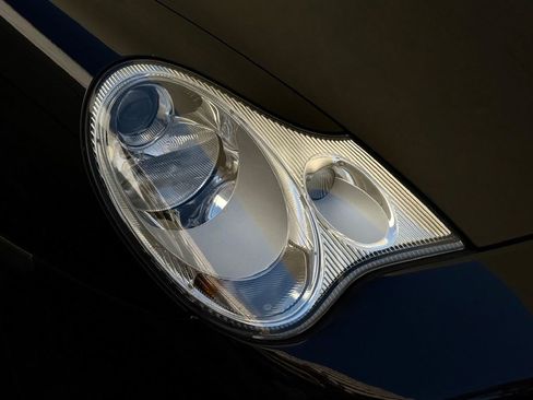 Used 2004 Porsche 911 GT3 image 9