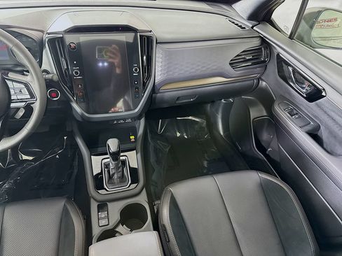 Used 2025 Subaru Forester Touring AWD/4WD image 29