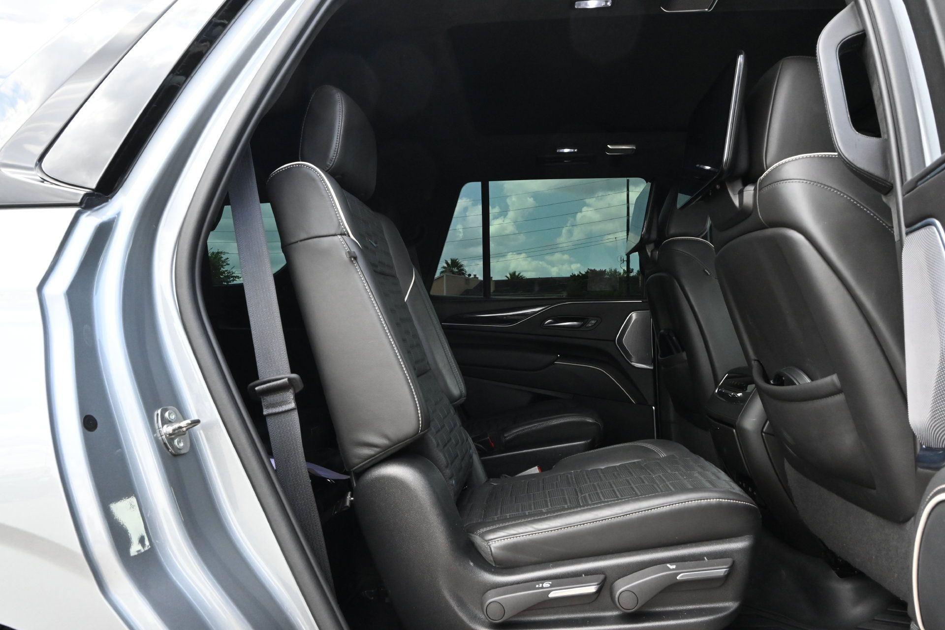 Certified 2023 Cadillac Escalade V AWD/4WD image 23