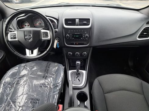 Used 2012 Dodge Avenger SXT image 11