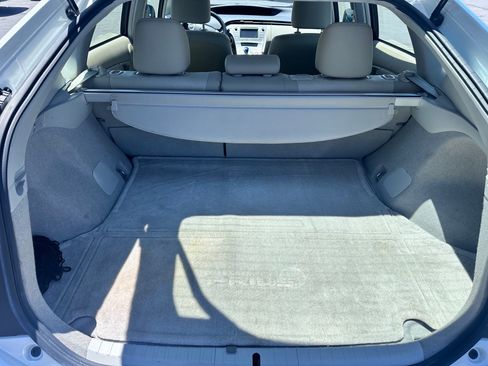 Used 2015 Toyota Prius Four w/ Preferred Accessory Package FWD image 8