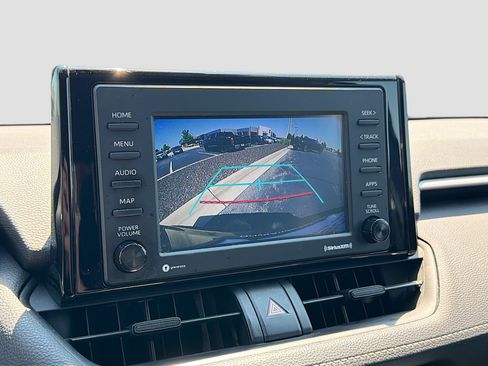 Used 2020 Toyota RAV4 XLE w/ XLE Grade Weather Package AWD/4WD image 19
